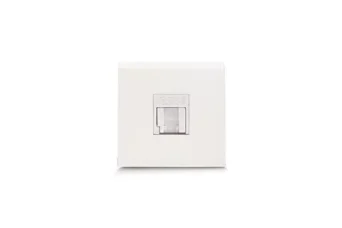 PRISE INFORMATIQUE 8 PLOTS RJ45 CAT 6 UTP CARREE CLARA 43
