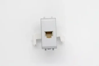 PRISE TELEPHONE 4 PLOTS RJ11 KEYSTONE SYLVIA 43